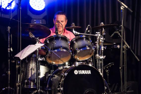 Daniel Schwenger mit Karl Frierson & der Frank Schultz Band im Oktober 2018 in Rümmingen bei Lörrach