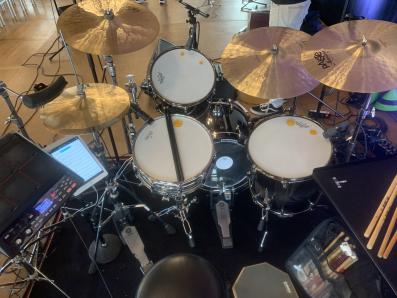 Set Up Daniel Schwenger Thabilé